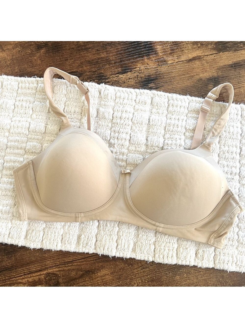 Playtex 4824 18 Hour Bra Womens 38C Nude Seamless Wirefree Full Coverage Support